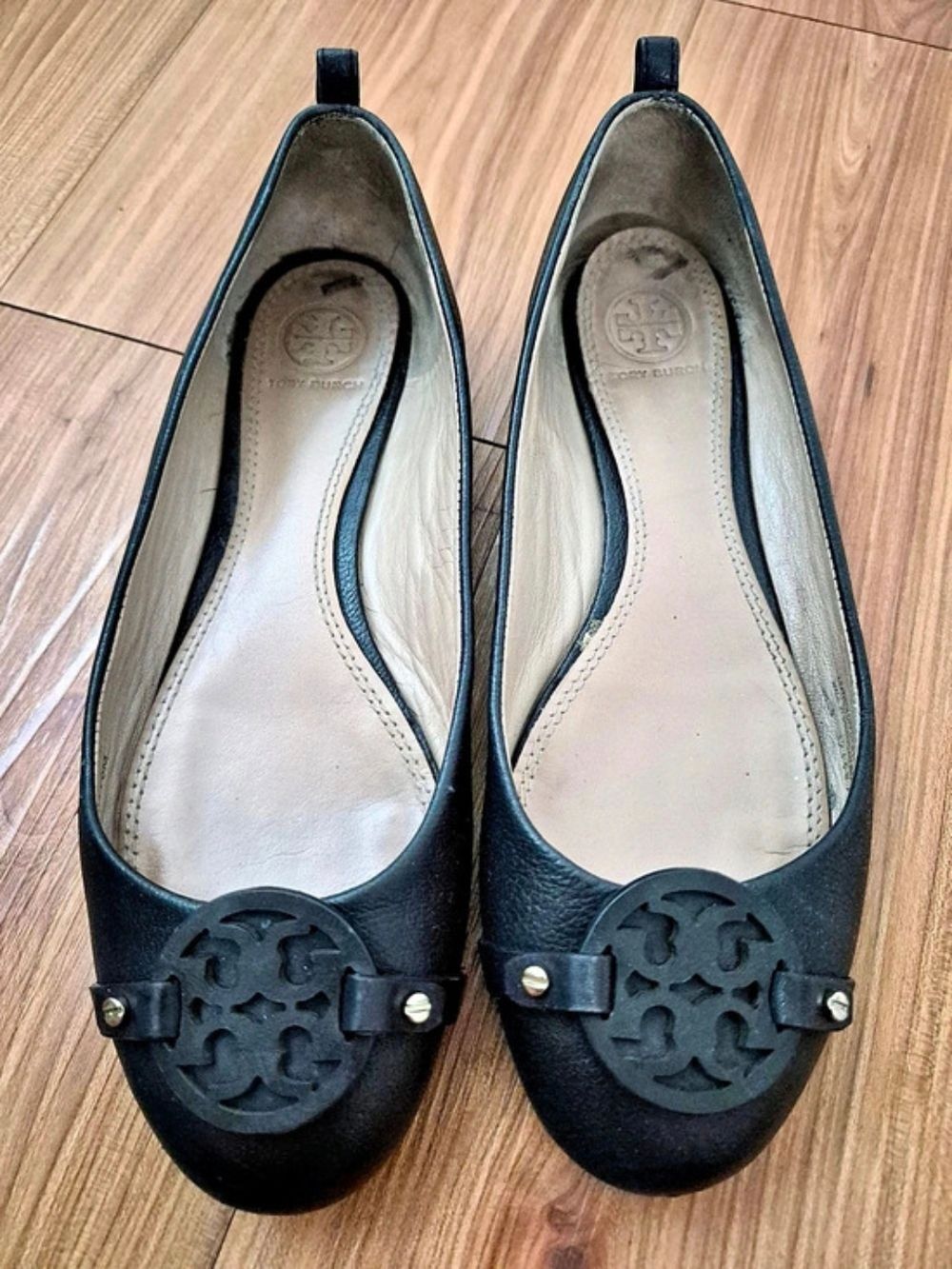 Tory Burch Black Laser Cut Logo Ballet Flats Size 8M